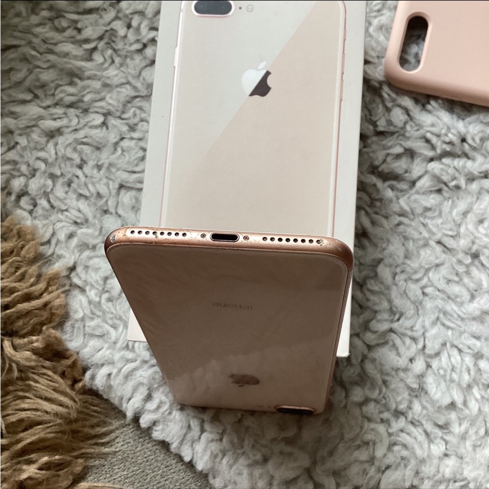 Apple iPhone 8 Plus Unlocked to all Carriers Excellent Condition - Picture 10 of 11
